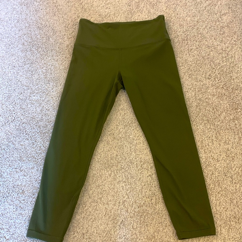 Athleta Ultra High Rise Elation 7/8 tight.  Mossy green, size Petite small.